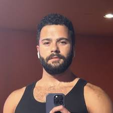 Emily Conti (@emilyyconti_)