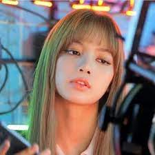Pin On Lisa Blackpink