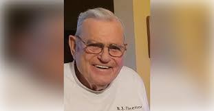 Daniel Fleenor's Instagram, Twitter & Facebook