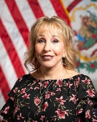 Tara Buckner's Instagram, Twitter & Facebook