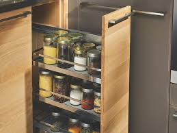 Apothekerschrank In Der Kuche Kuche Apothekerschrank Aufgeraumt Ordnung Kuchenschrank Kuchen Wall Apothekerschrank Kuche Schone Kuchen Apothekerschrank