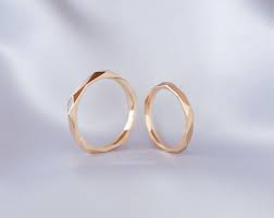 Geometrik Rose Altin Alyans Farkli Alyans Modeli Zarif Ve Ince Rose Gold Modern Wedding Bands Alyans Fashion Ring Elmas Nisan Yuzukleri