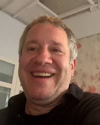 One of the world's greatest horn players, @stefan.dohr, tells how he fell  in love with "the most difficult of the brass instruments", and why he is  so excited about the challenge of performing Richard ...