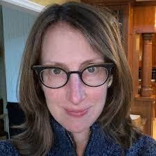 Sara Cotton's Instagram, Twitter & Facebook