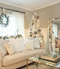 White Bright Christmas Decor In Contemporary Room Glass Clean Lines Elegant Decor White Christmas Decor Christmas Living Rooms Holiday Decor