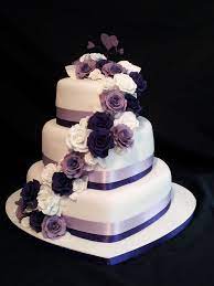 10 Beautiful Designs Of Wedding Cakes Fullonwedding Wedding Cake Roses Heart Shaped Wedding Cakes Heart Wedding Cakes