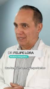 El Doctor Felipe Lora👨🏻‍⚕️, especialista en medicina integrativa, nos  habla sobre algunos factores que inciden en a la caída o pérdida del  cabello., ¿Crees tener algún problema con tu salud capilar? ...