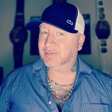 Derrick Gauthier's Instagram, Twitter & Facebook