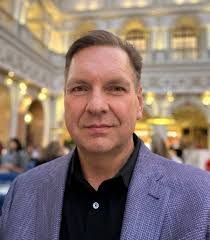 Gabrielle Roper's Instagram, Twitter & Facebook