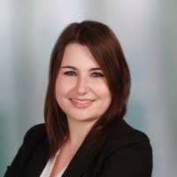 Lisa Wetzler's Instagram, Twitter & Facebook