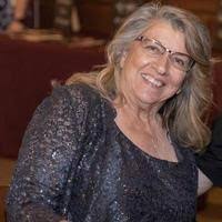 Edna Draper's Instagram, Twitter & Facebook