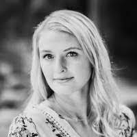 Anne Dekeyser's Instagram, Twitter & Facebook