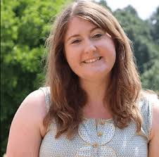 Elizabeth Malpass's Instagram, Twitter & Facebook