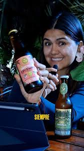 Este nuevo capítulo nos acompaña Al Leiva de @alienskaab quien nos cuenta  su visión sobre la producción de la hidromiel con fermentación salvaje,  pros contras y mucha plática que no se pueden