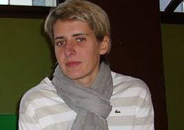 Céline dumerc, petit bout de femme de 167 cm, a été sacrée par les auditeurs devant des pointures des jeux olympiques tony estanguet, triple médaillé devant les parrains du trophée, laura flessel et didier deschamps, céline dumerc a donc reçu sa distinction et son bouquet de fleurs des mains. Cathy Melain Wikipedia