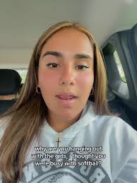 fastpitch bitches 😜 (@wkndhitters)