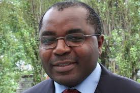 Ce qu'il m'a expliqué sur ses relations avec Samuel Eto'o rendait  impossible sa présence aux obsèques », un journaliste donne les raisons de  l'absence de Bell à Ngambé