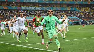 Yann sommer (born 17 december 1988) is a swiss professional footballer who plays as a goalkeeper for borussia mönchengladbach and the swiss national team. Yann Sommer Benteng Terakhir Swiss Yang Kokoh Bola Tempo Co