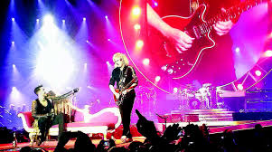 Last month he showed his charitable side helping project angel food prepare … Der Rock Adel Lasst Sich In Stuttgart Feiern Baden Online Nachrichten Der Ortenau Offenburger Tageblatt