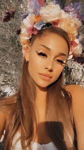 Ha detto addio ai suoi lunghi capelli da . Ariana Grande Ariana Grande Photoshoot Ariana Grande Background Ariana Grande Cute
