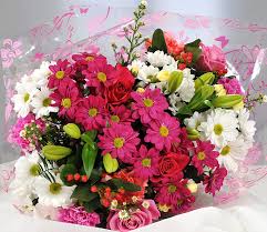 Our arrangements are beautifully hand designed by an ftd florist, and available same day in most areas. Mothers Day Flowers Delivered Pink White Flower Bouquet Free Uk Next Day Delivery In A 1hr Timslot 7 Days A Week Send A Beautiful Gift Of Fresh Flowers