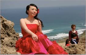 White wedding dresses are, for the most part, standard in the western hemisphere. Pictures Of Chinese Wedding Traditions In Taiwan