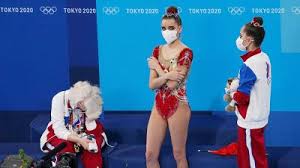 Накануне сборная россии проиграла золотую медаль в индивидуальном многоборье художественной гимнастики — фаворитка дина аверина взяла лишь серебро. Rizcssboz8nwfm