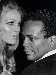 Agneta Jones's Instagram, Twitter & Facebook