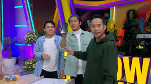 Setiap hari jam 02.00 selama bulan ramadan, hanya di @trans7. Anrez Atap Panik Ditantang Nunjukin Dm Instagram Dan Foto Di Hp Sahur Segerr 21 04 21 Part 5 Youtube