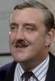 Fans still remember this moment from The Psychiatrist, mostly because of  Luan Peters, who played the Australian guest. She only had a small part,  but she made a big impression, and viewers