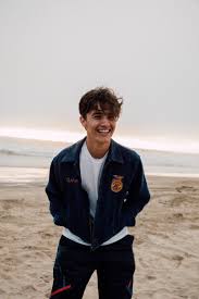 Shivani paliwal, a teenage dancer from india, travels to los angeles to audition for a global pop group now united. Now United On Twitter Nowunitedsundaymorning Noah