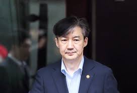 더불어민주당 송영길 대표는 2일 '조국 사태'에 대해 당 차원의 공식 사과를 검토하고 있다. ì†¡ì˜ê¸¸ ì¡°êµ­ ìž…ì‹œë¬¸ì œ í†µë ¬ ë°˜ì„± ì¡°êµ­ ë‚  ë°Ÿê³  ì „ì§„í•˜ë¼ ì¤'ì•™ì¼ë³´