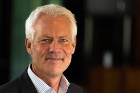 Michael Duus's Instagram, Twitter & Facebook