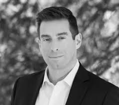 Eli Honig's Instagram, Twitter & Facebook