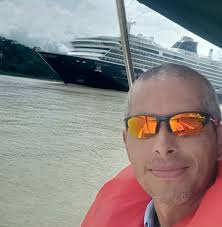 Yankees look tired after early morning flight