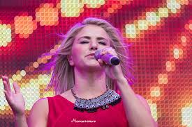 Sep 01, 2020 · beatrice egli ist wieder da! Beatrice Egli Terra Australia Konzert Und Musiknews Konzertberichte