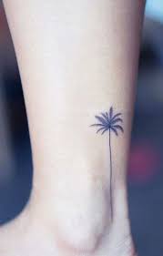 Coconut Palm Tree Tiny Tatoo For The Beach Lovers Palm Tattoos Cute Tiny Tattoos Beautiful Small Tattoos