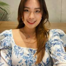 Hannah Faith T., Hablante nativo del idioma inglés