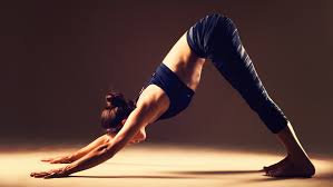 Curl the toes, exhale and gently lift the hips taking the knees away from the floor,. Adho Mukha Svanasana Kaise Kare Fayde Downward Facing Dog Pose à¤…à¤š à¤› à¤¸ à¤š