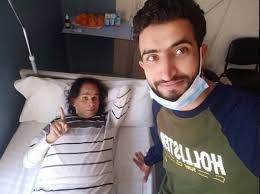 أستاذ جامعي متمرد على الأوضاع السياسية، غير أنه بعد نجاح الثورة يتقلد منصب يقوم shahid باستخدام الكوكيز. Ù…Ø·Ø±Ø¨ Ù„ÙˆÙ„Ø§ÙƒÙŠ Ø¹Ù„ÙŠ Ø­Ù…ÙŠØ¯Ø© ÙÙŠ Ø¸Ù‡ÙˆØ±Ù‡ Ø§Ù„Ø£ÙˆÙ„ Ø¨Ø¹Ø¯ Ù…Ø¹Ø§Ù†Ø§ØªÙ‡ Ù…Ù† Ø§Ù„Ù…Ø±Ø¶ Ù…Ø¬Ù„Ø© Ù„Ù‡Ø§ Ù„Ø§ÙŠÙ Ø³ØªØ§ÙŠÙ„ Ø£Ø®Ø¨Ø§Ø± ÙƒÙ„ ÙŠÙˆÙ…