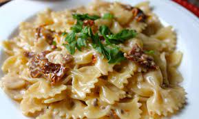 È un condimento che può essere preparato anche da chi è alle prime armi, data la sua semplicità: 10 Ricette Di Sughi Per La Pasta Pronti In 5 Minuti Ricette Sughi Per La Pasta Ricette Pasta Veloci