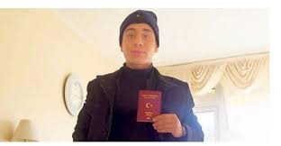 He represented denmark in their u17, u18, and u19 teams, and made his senior debut for turkey against montenegro in antalya in may 2016. Hapishaneden Gelen Imza Emre Mor U Turk Vatandasi Yapti