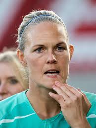 Hjelmseth tvinga til å legge opp før planlagt: