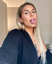 Taylor Lynn's Instagram, Twitter & Facebook