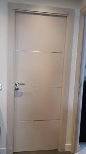 Il faudrais que je recentre les gonds des nouvelles portes, car sur mes anciennes il y en a 2, et sur les nouvelles il y en a 3. Lot De 4 Listels Recoupable Pour Porte De 83 Cm Inox Leroy Merlin Portes En Bois Modernes Decoration Porte Interieur Peindre Les Portes Interieures
