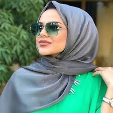 Yesil Gunes Gozlugu Tesettur Kombini Gunes Gozlugu Guzel Turban Yesil