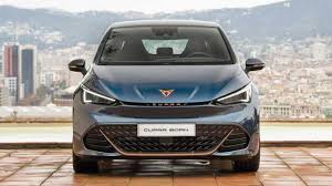 It features a flat blue paint colour, contrasting with cupra's traditional copper accents. 3zxzitocp1ewum