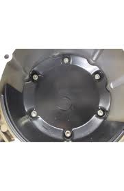 La frizione a bagno d'olio ha sicuramente vita più lunga e leggera, perchè è costantemente lubrificata e raffreddata. Carter Frizione Bagno D Olio Ducati Motore 2 Valvole 1100 Cc