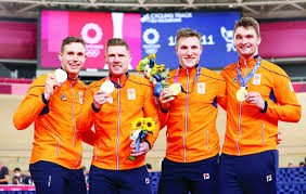 He represented his nation in three editions of the 2013, 2014 and 2015 uci track cycling world ch. Ni3yzfkxiygcem