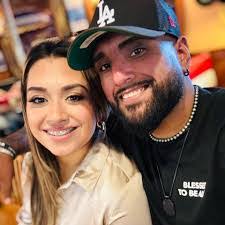 Yisel Salazar's Instagram, Twitter & Facebook